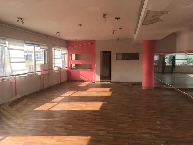 (For Sale) Commercial Commercial Property || Athens North/Chalandri - 200 Sq.m, 350.000€ 