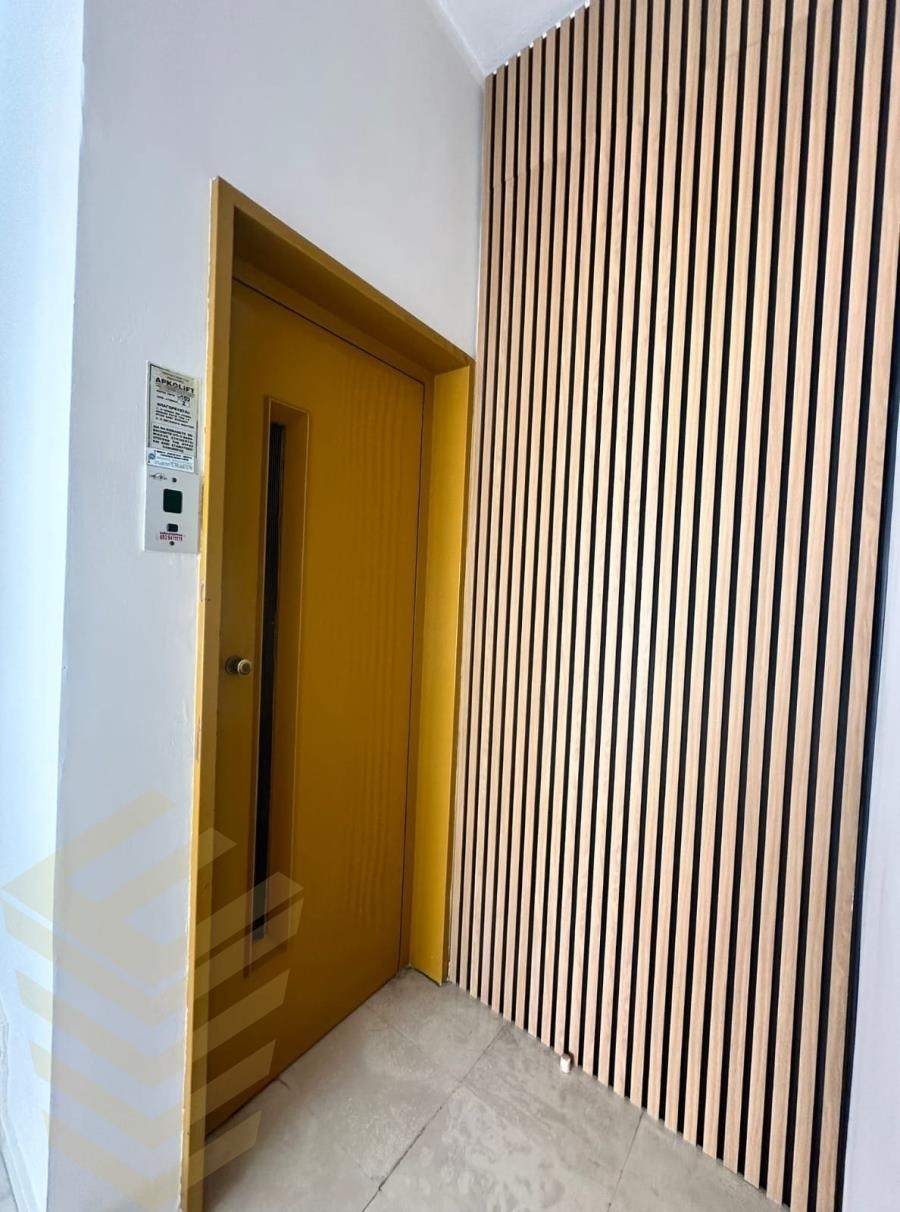 (Προς Πώληση) Κατοικία Οροφοδιαμέρισμα || Πειραιάς/Πειραιάς - 57 τ.μ, 1 Υ/Δ, 215.000€ 