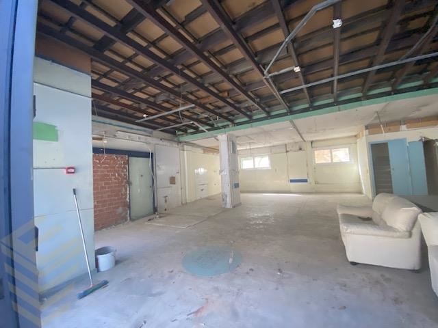 (Προς Ενοικίαση) Επαγγελματικός Χώρος Κατάστημα || Αθήνα Κέντρο/Αθήνα - 328 τ.μ, 1.700€ 