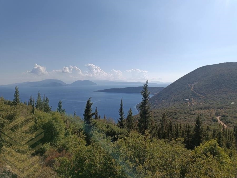 (Zum Verkauf) Nutzbares Land Ackerland || Lefkada/Apollonio - 2.430 m², 200.000€ 