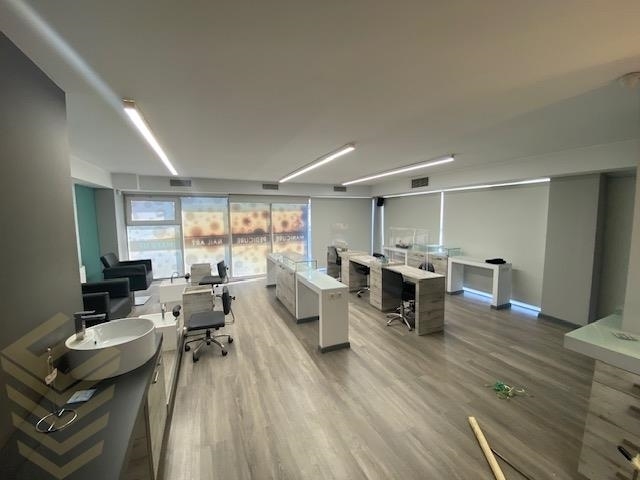 (用于出售) 其他房地产 业务 || Athens West/Petroupoli - 200 平方米, 60.000€ 