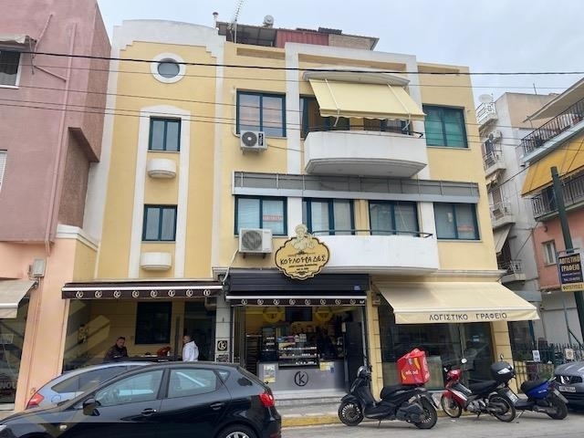 (Προς Πώληση) Επαγγελματικός Χώρος Κατάστημα || Πειραιάς/Άγιος Ι. Ρέντη - 70 τ.μ, 155.000€ 